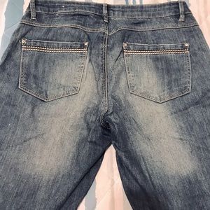 🧿SALE🧿 RW&CO Chelsea straight leg jean 29 GUC